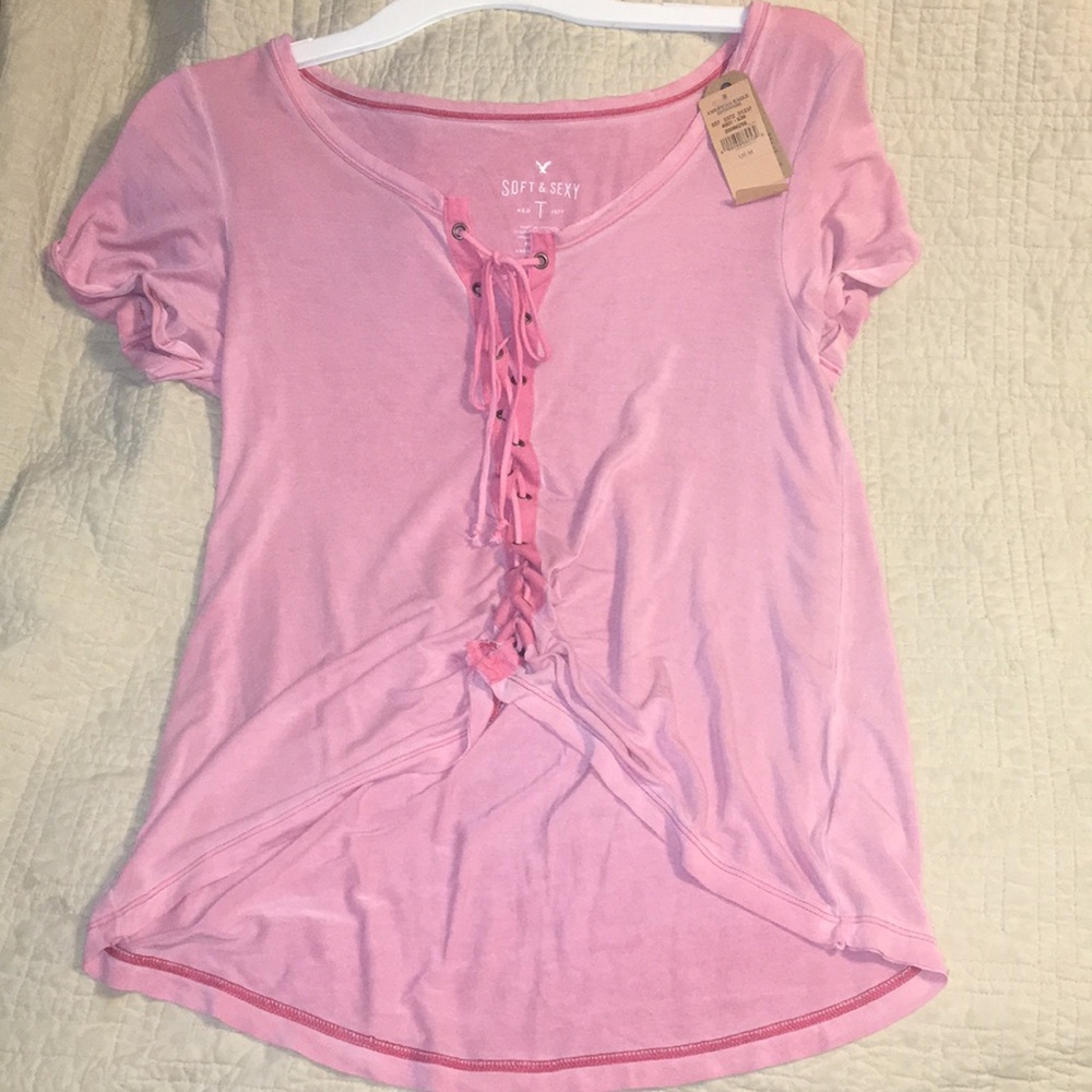 soft light pink american eagle tee